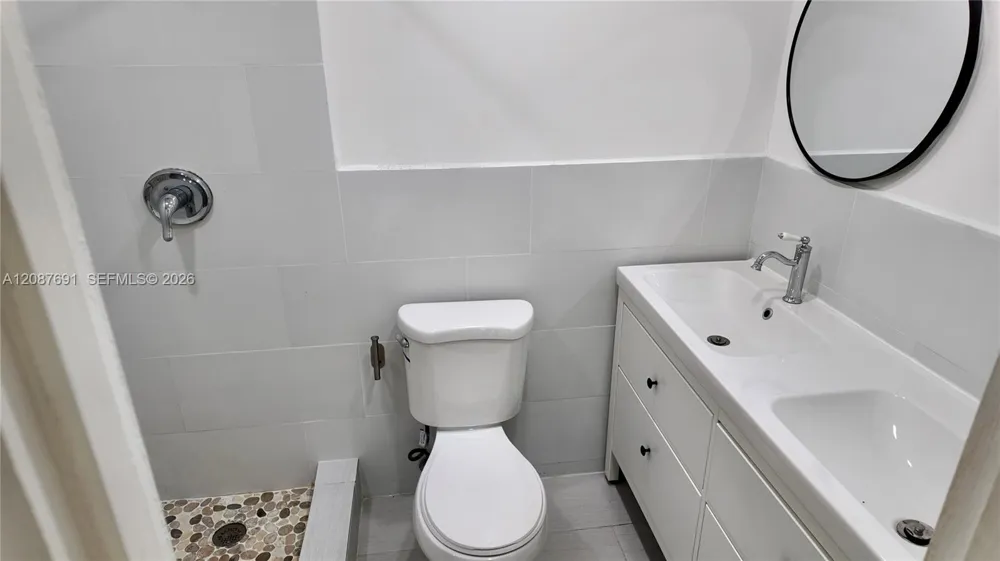200 177th Dr #308 Sunny Isles Beach, FL 33160