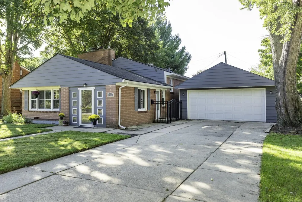 832 E Forest Avenue Ypsilanti, MI 48198
