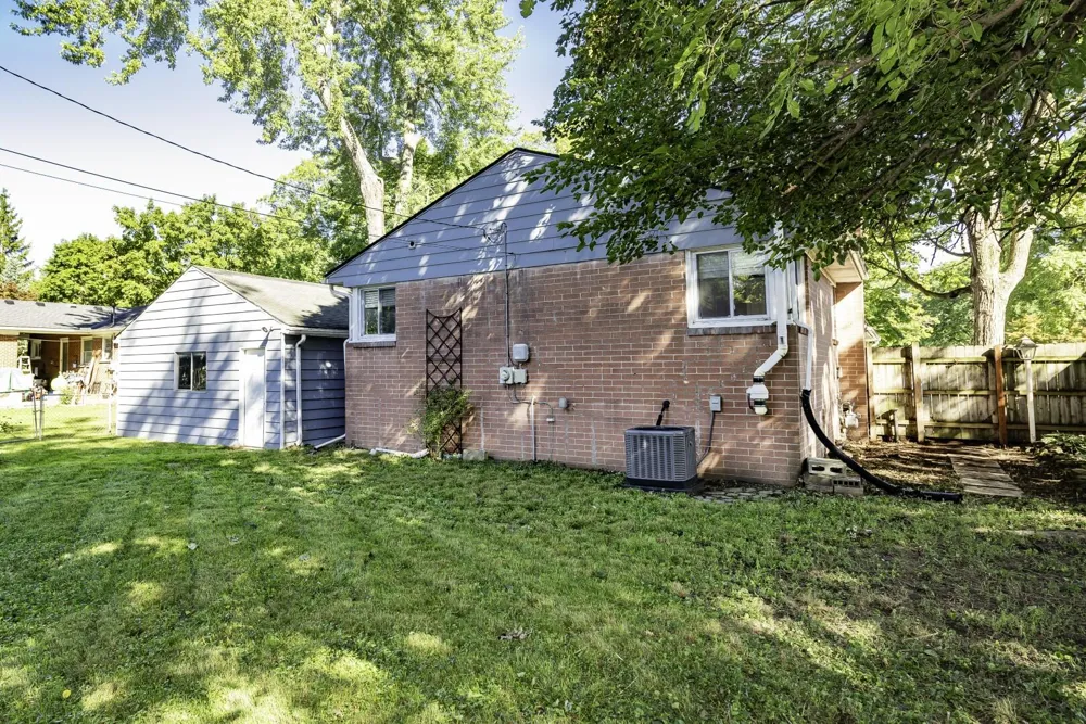 832 E Forest Avenue Ypsilanti, MI 48198