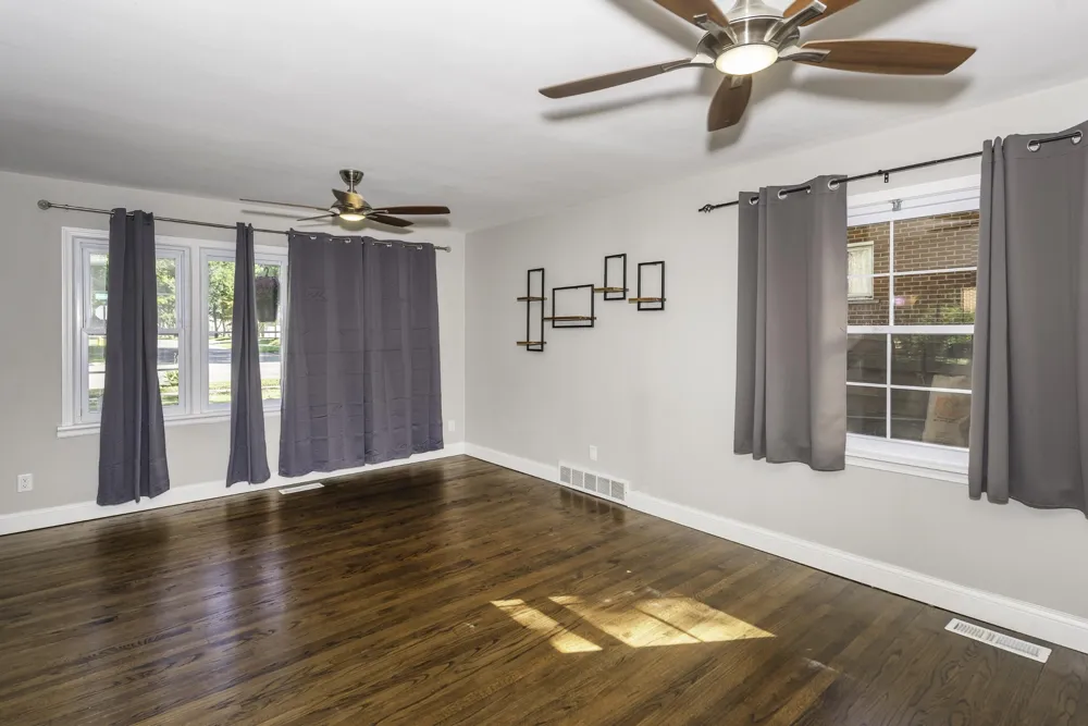 832 E Forest Avenue Ypsilanti, MI 48198