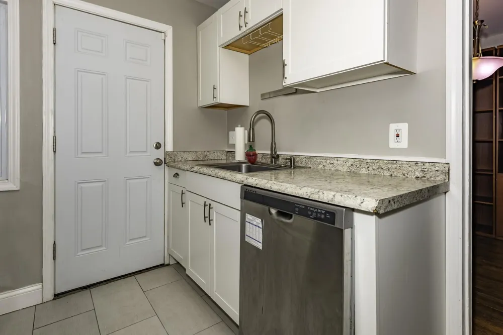 832 E Forest Avenue Ypsilanti, MI 48198