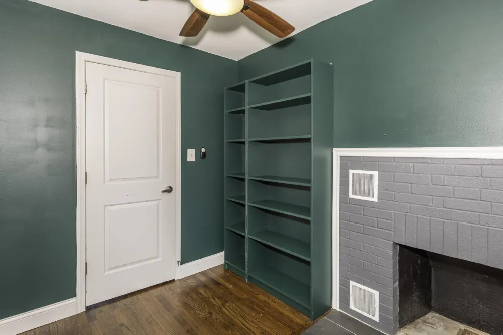 832 E Forest Avenue Ypsilanti, MI 48198