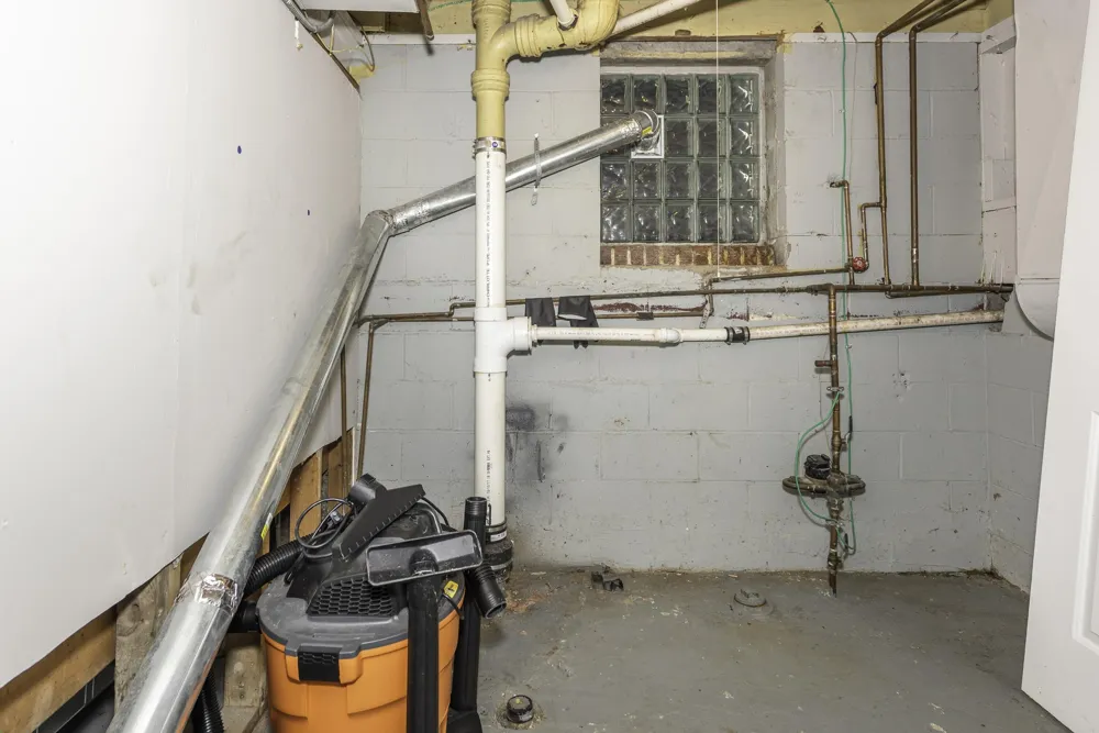 832 E Forest Avenue Ypsilanti, MI 48198