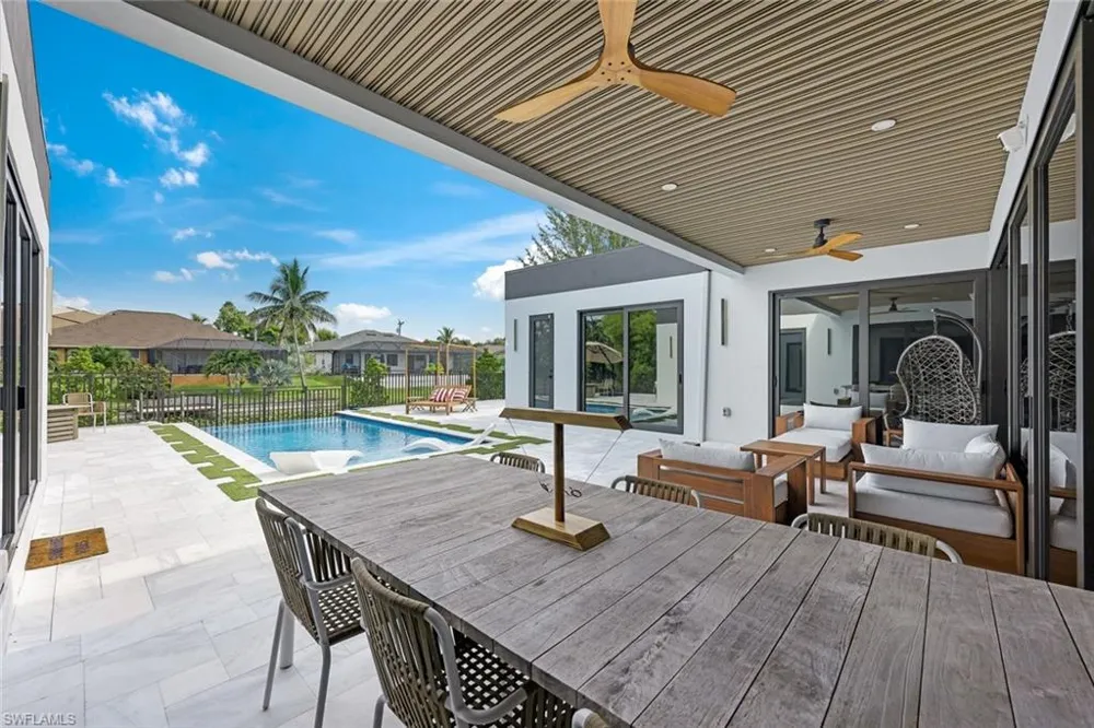 129 SE 16th Street Cape Coral, FL 33990