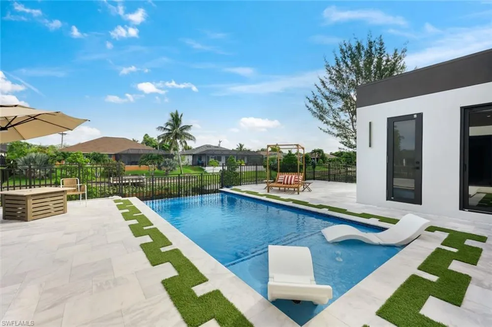 129 SE 16th Street Cape Coral, FL 33990