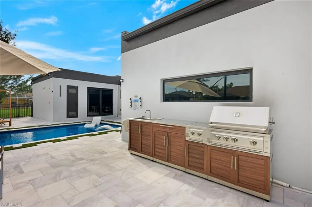 129 SE 16th Street Cape Coral, FL 33990