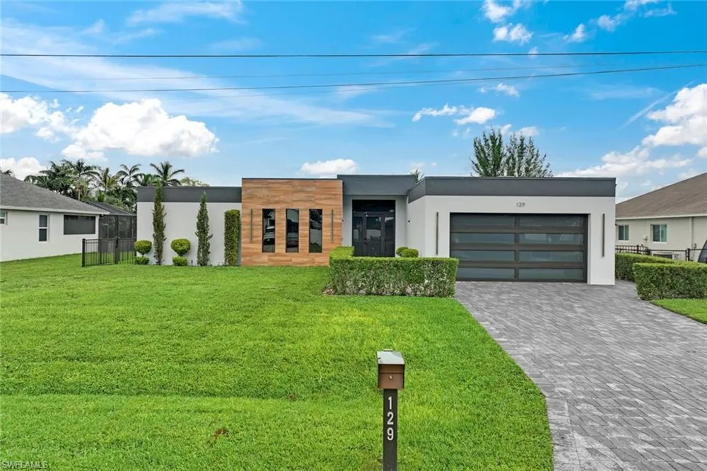 129 SE 16th Street Cape Coral, FL 33990