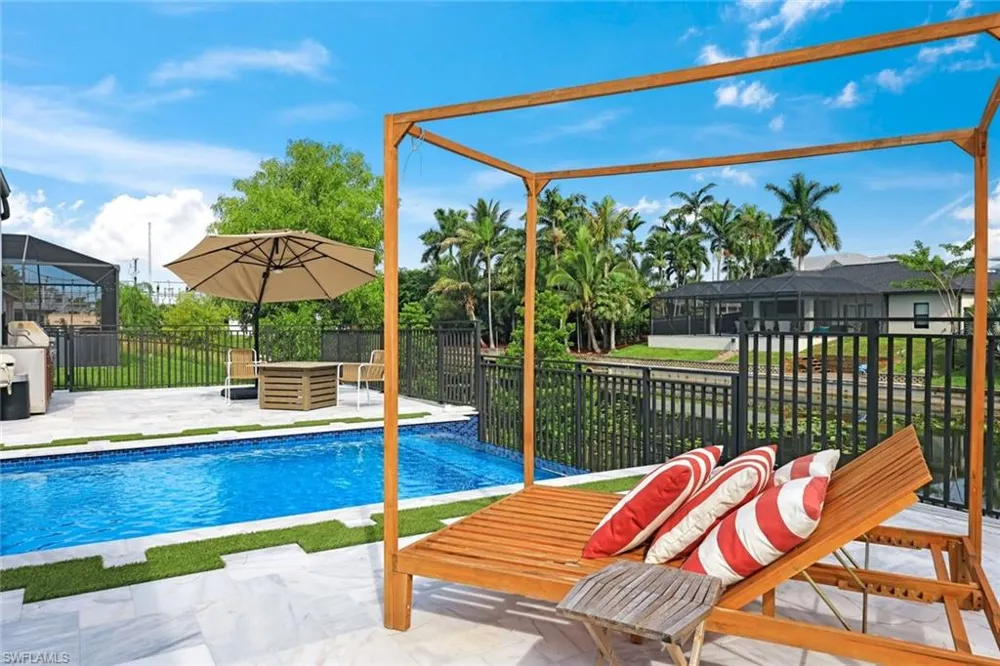 129 SE 16th Street Cape Coral, FL 33990