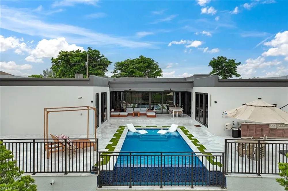 129 SE 16th Street Cape Coral, FL 33990