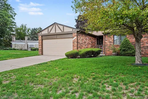 4967 Grand Oaks Drive
