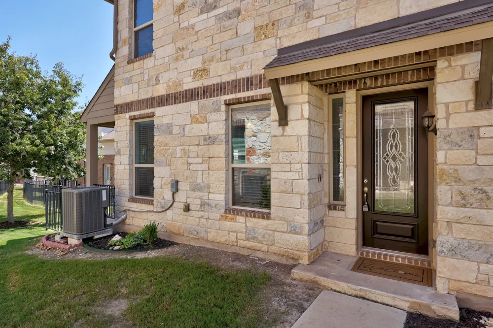 2105 Town Centre Drive #44 Round Rock, TX 78664