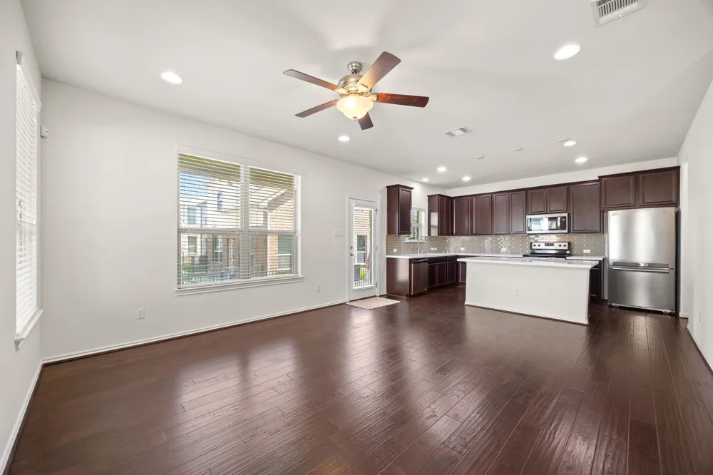 2105 Town Centre Drive #44 Round Rock, TX 78664