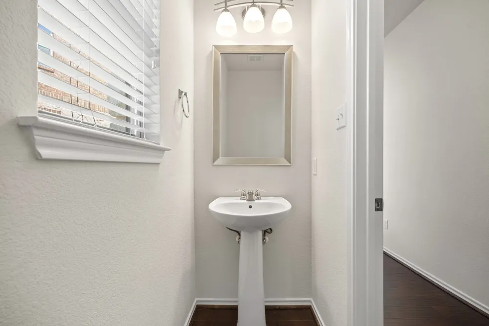 2105 Town Centre Drive #44 Round Rock, TX 78664