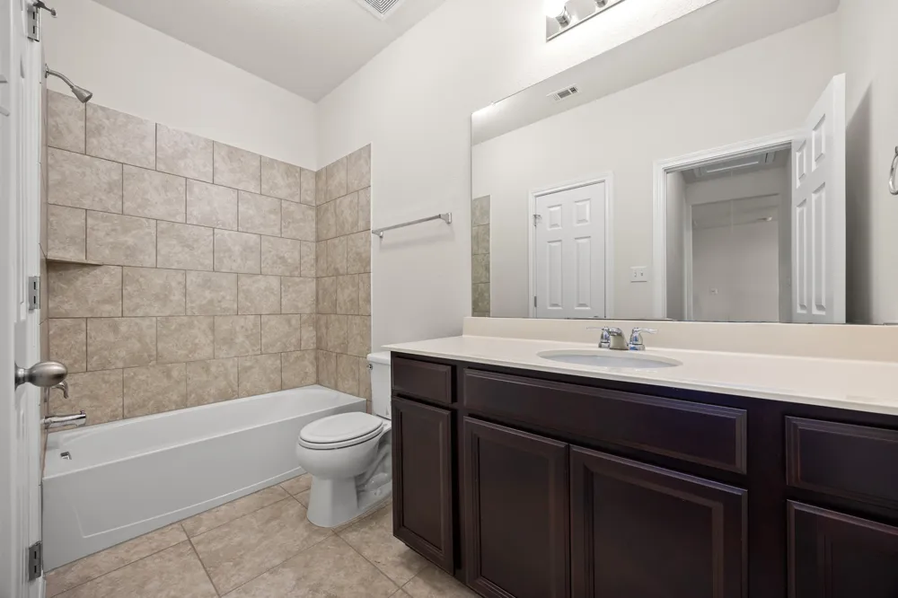 2105 Town Centre Drive #44 Round Rock, TX 78664