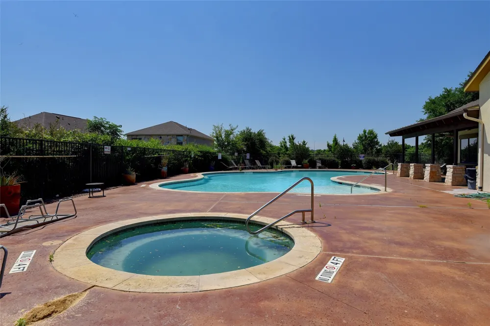 2105 Town Centre Drive #44 Round Rock, TX 78664