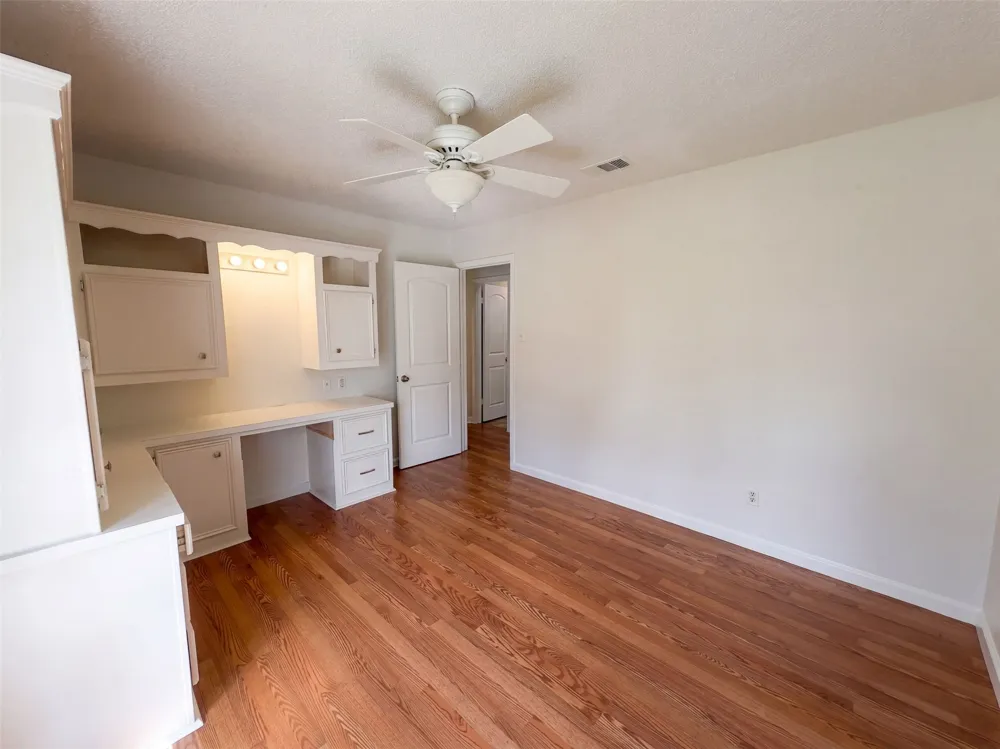 203 Frost Creek Avenue Groesbeck, TX 76642