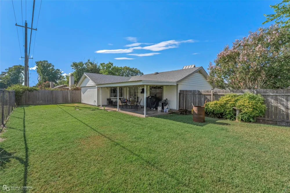 3120 Le Oaks Drive Bossier City, LA 71111