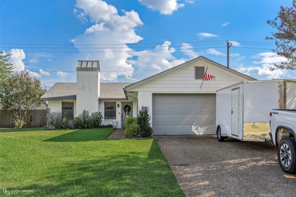 3120 Le Oaks Drive Bossier City, LA 71111