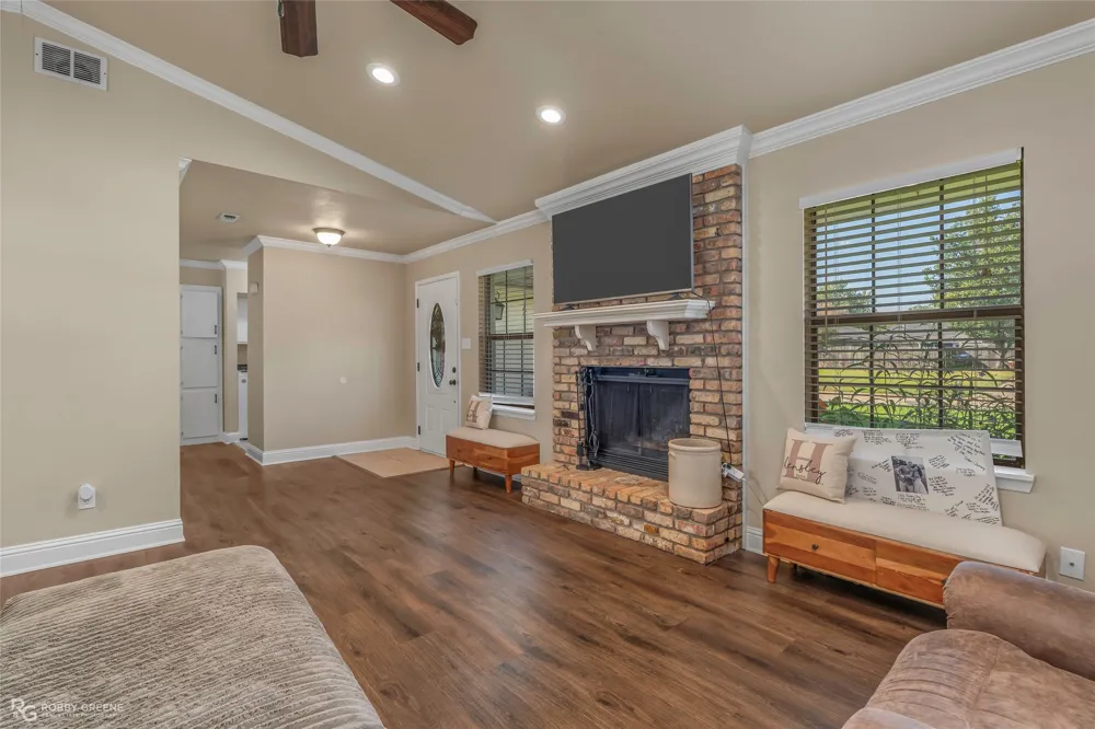 3120 Le Oaks Drive Bossier City, LA 71111