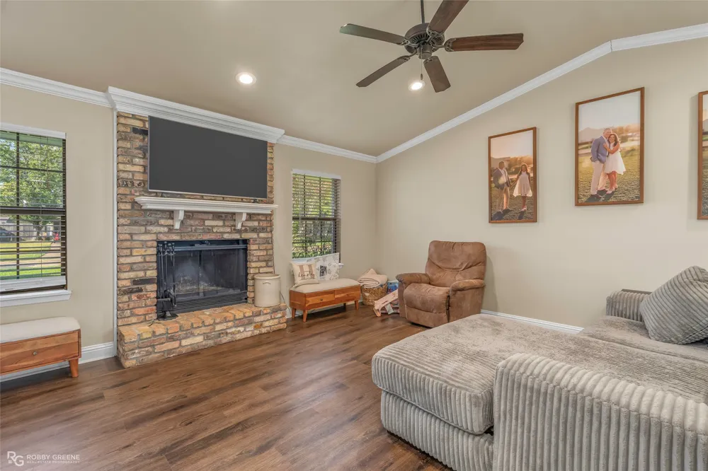 3120 Le Oaks Drive Bossier City, LA 71111