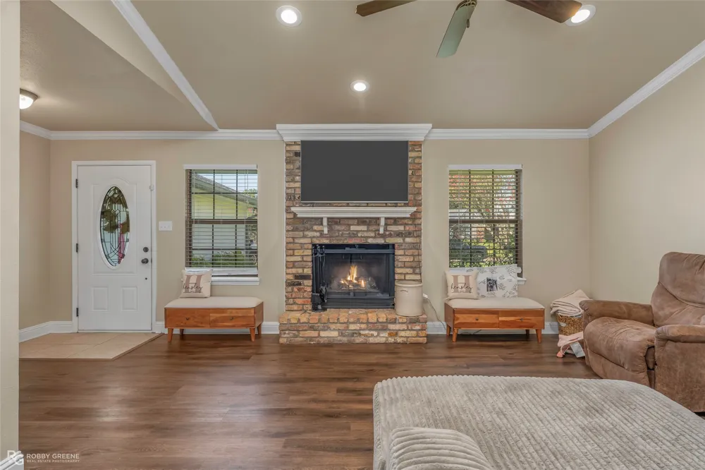 3120 Le Oaks Drive Bossier City, LA 71111