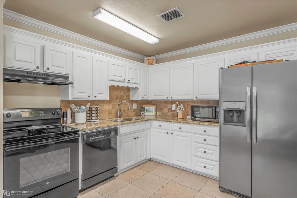 3120 Le Oaks Drive Bossier City, LA 71111