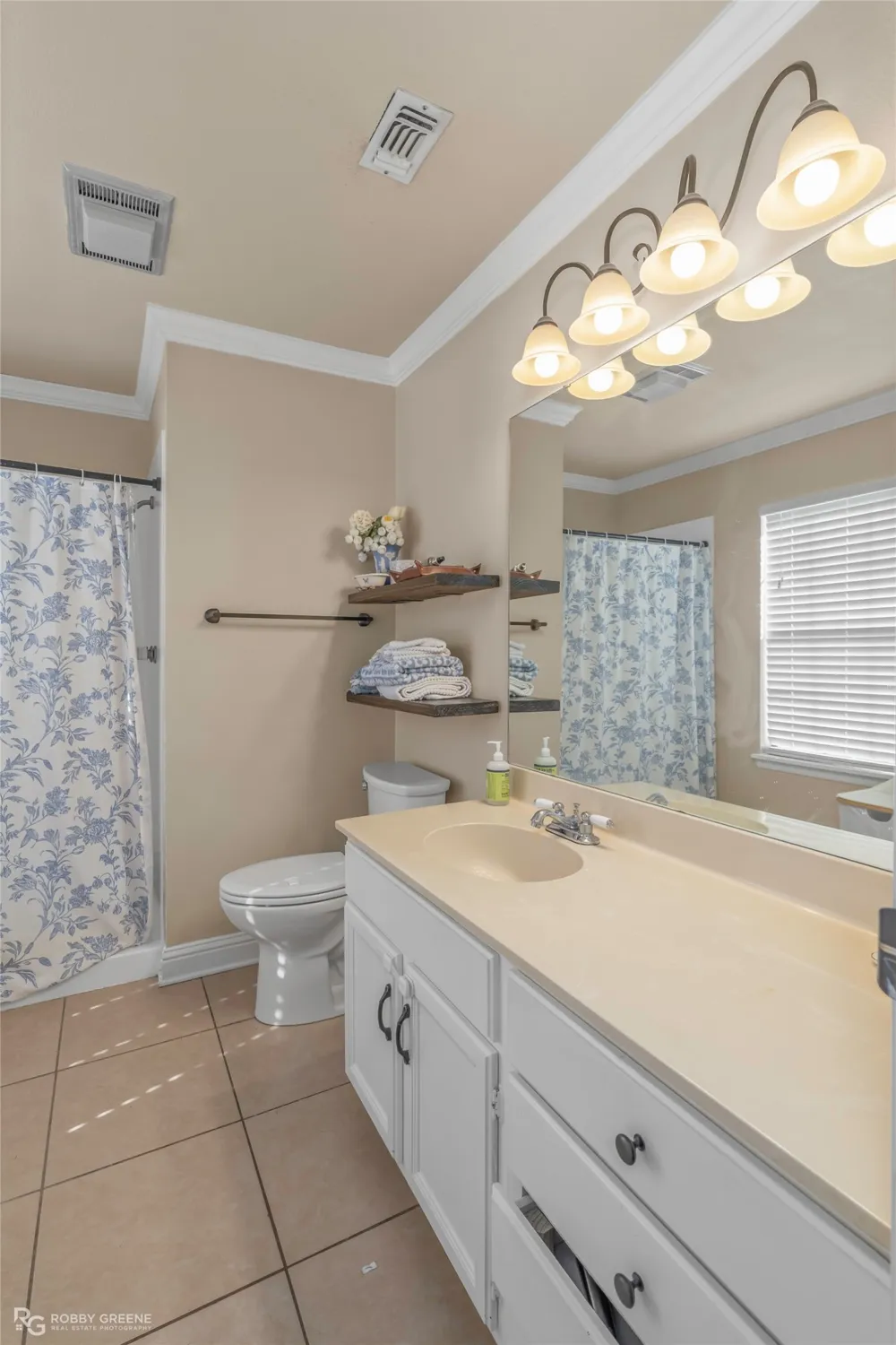 3120 Le Oaks Drive Bossier City, LA 71111