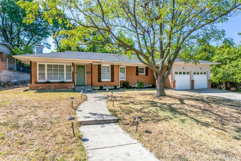 3401 Creston Avenue Fort Worth, TX 76133