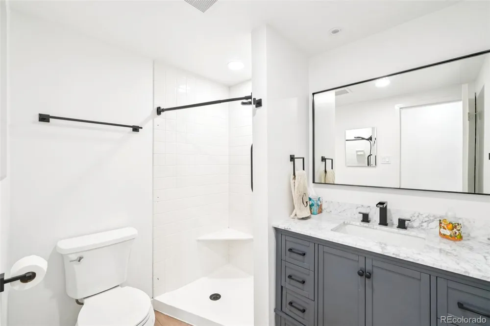 3131 E Alameda Avenue #1203 Denver, CO 80209