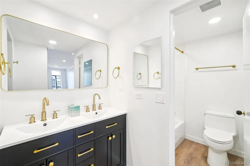 3131 E Alameda Avenue #1203 Denver, CO 80209
