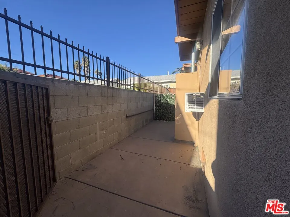 317 Coronado Street Los Angeles, CA 90026