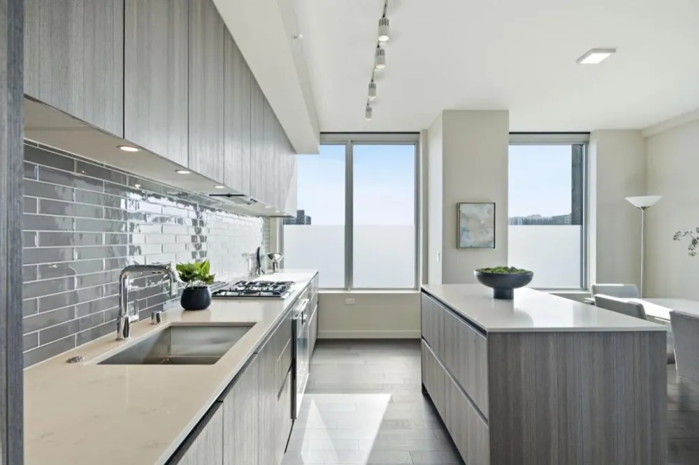 1000 3rd Street #811 San Francisco, CA 94158