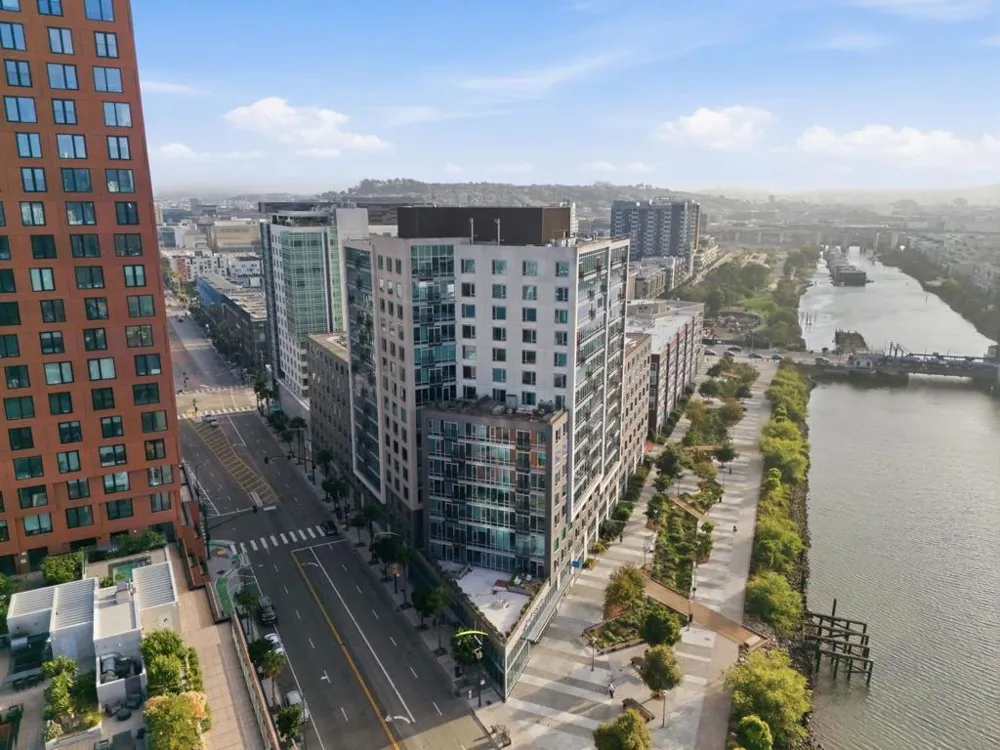 1000 3rd Street #811 San Francisco, CA 94158