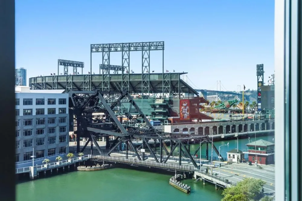 1000 3rd Street #811 San Francisco, CA 94158