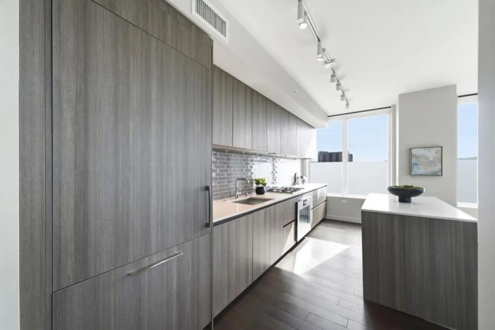 1000 3rd Street #811 San Francisco, CA 94158