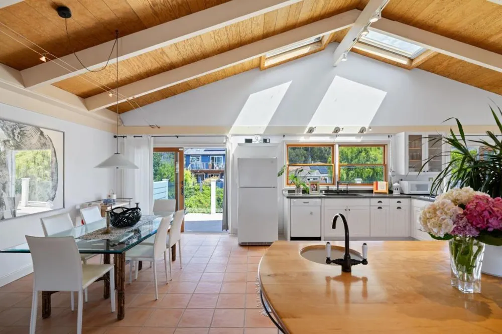 55 Alameda Avenue Half Moon Bay, CA 94019