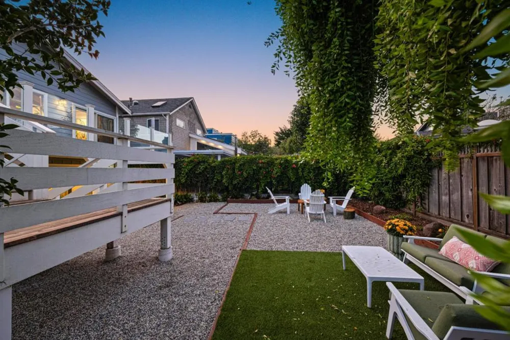 55 Alameda Avenue Half Moon Bay, CA 94019