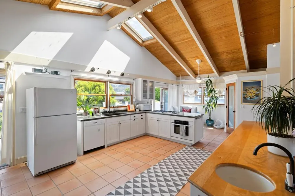 55 Alameda Avenue Half Moon Bay, CA 94019