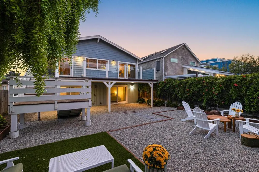 55 Alameda Avenue Half Moon Bay, CA 94019