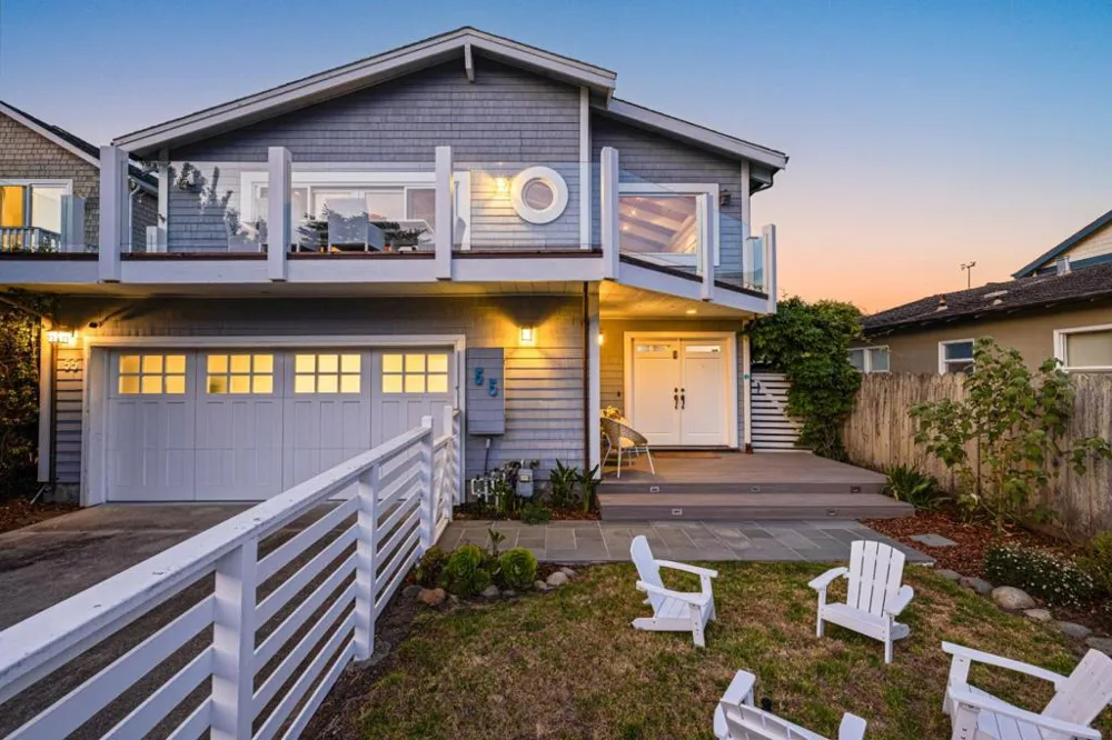 55 Alameda Avenue Half Moon Bay, CA 94019