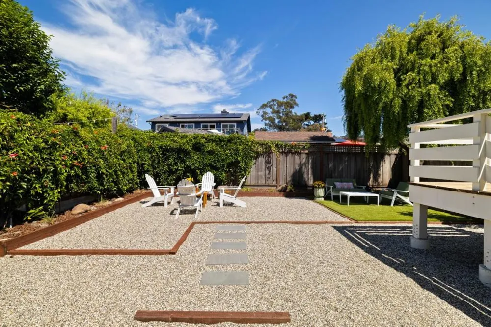 55 Alameda Avenue Half Moon Bay, CA 94019