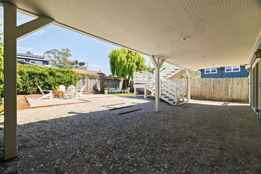 55 Alameda Avenue Half Moon Bay, CA 94019