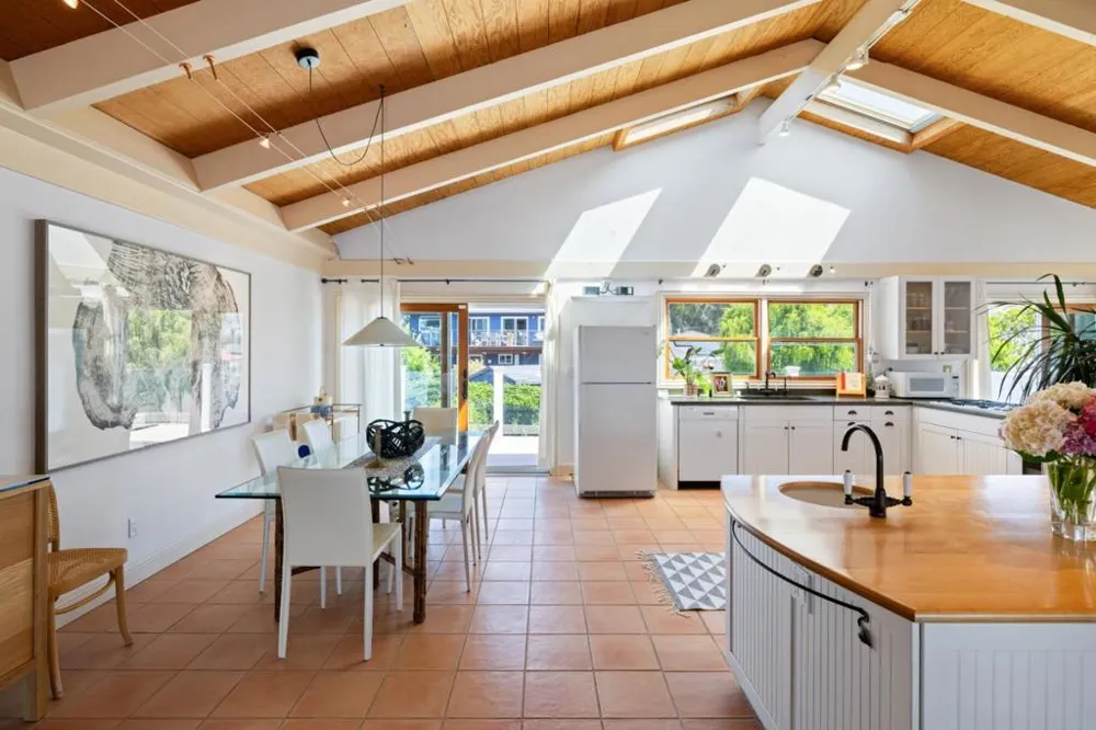 55 Alameda Avenue Half Moon Bay, CA 94019