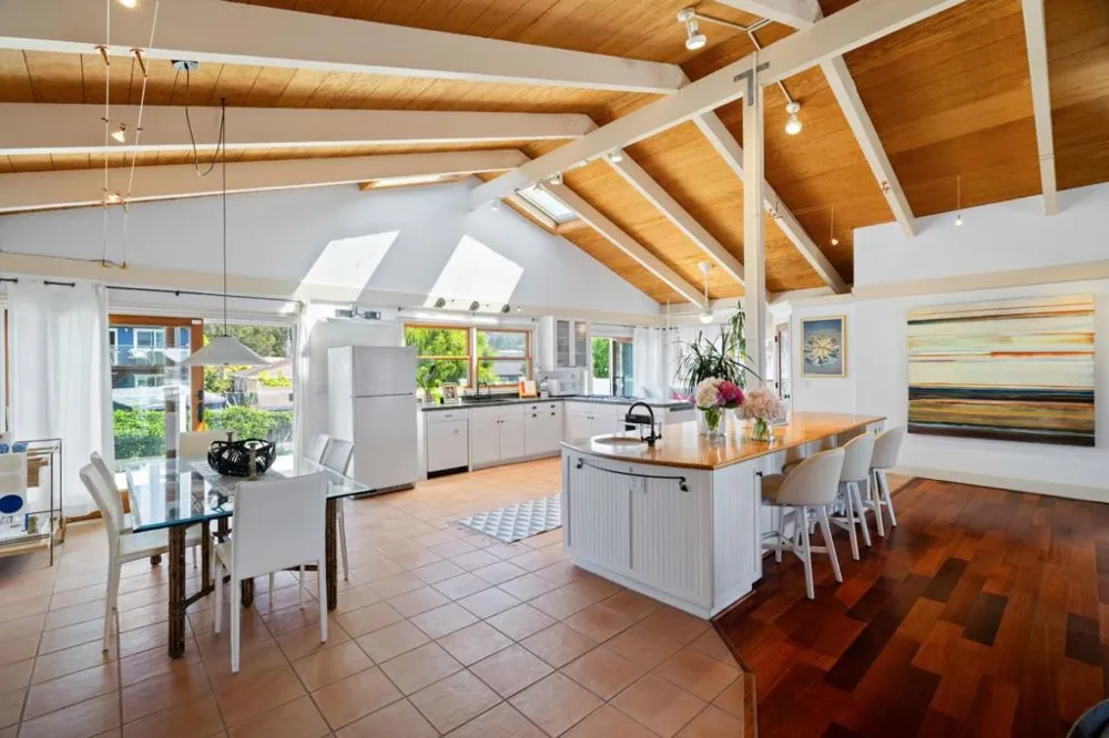 55 Alameda Avenue Half Moon Bay, CA 94019