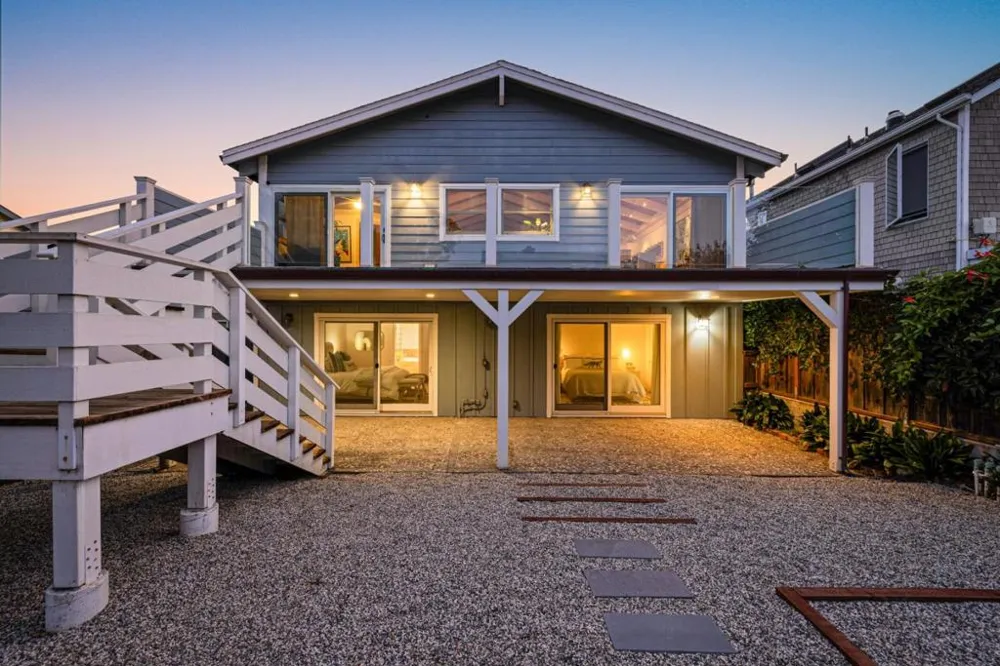 55 Alameda Avenue Half Moon Bay, CA 94019
