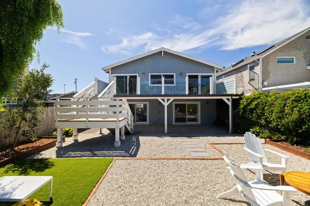 55 Alameda Avenue Half Moon Bay, CA 94019