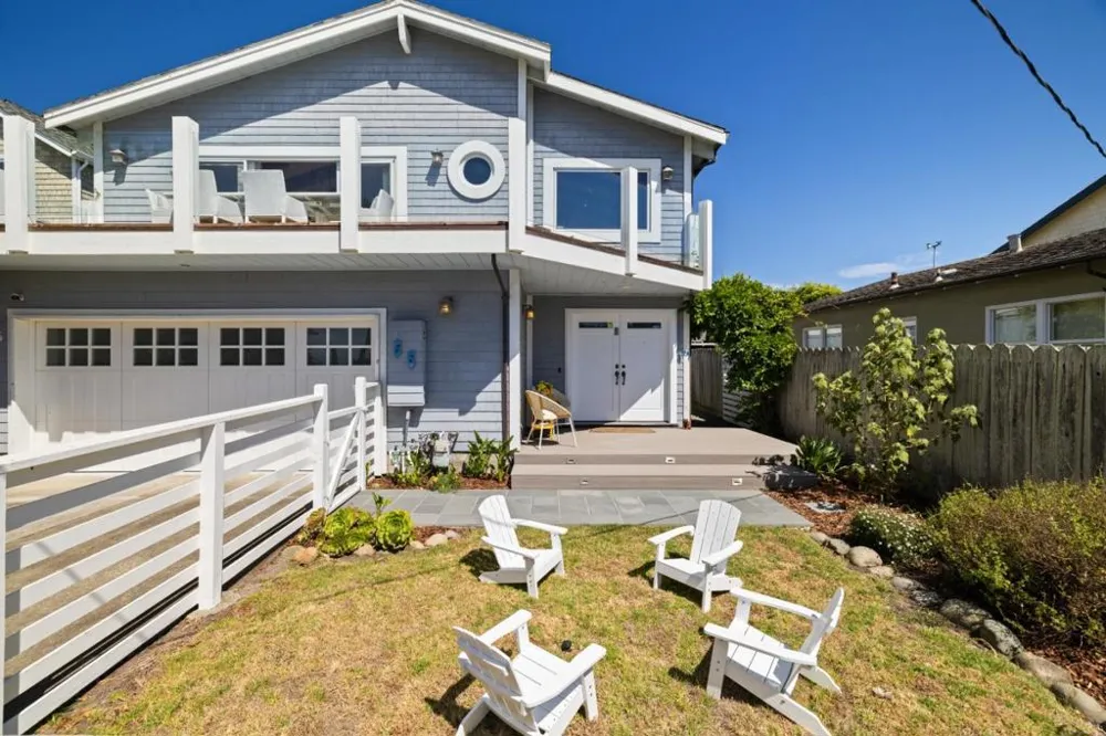 55 Alameda Avenue Half Moon Bay, CA 94019