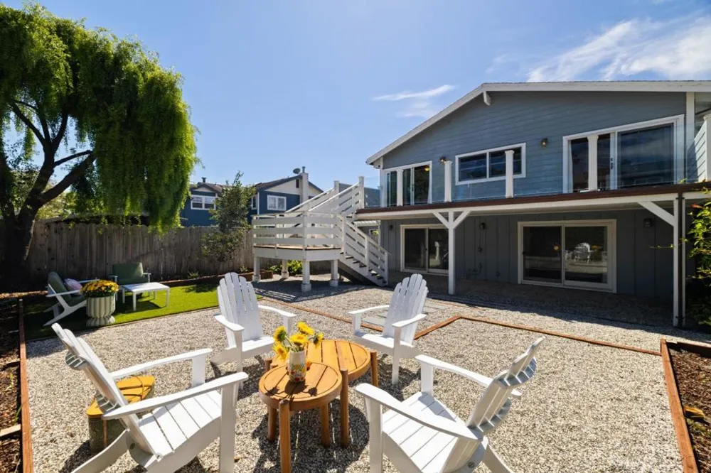 55 Alameda Avenue Half Moon Bay, CA 94019