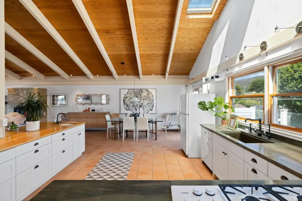 55 Alameda Avenue Half Moon Bay, CA 94019