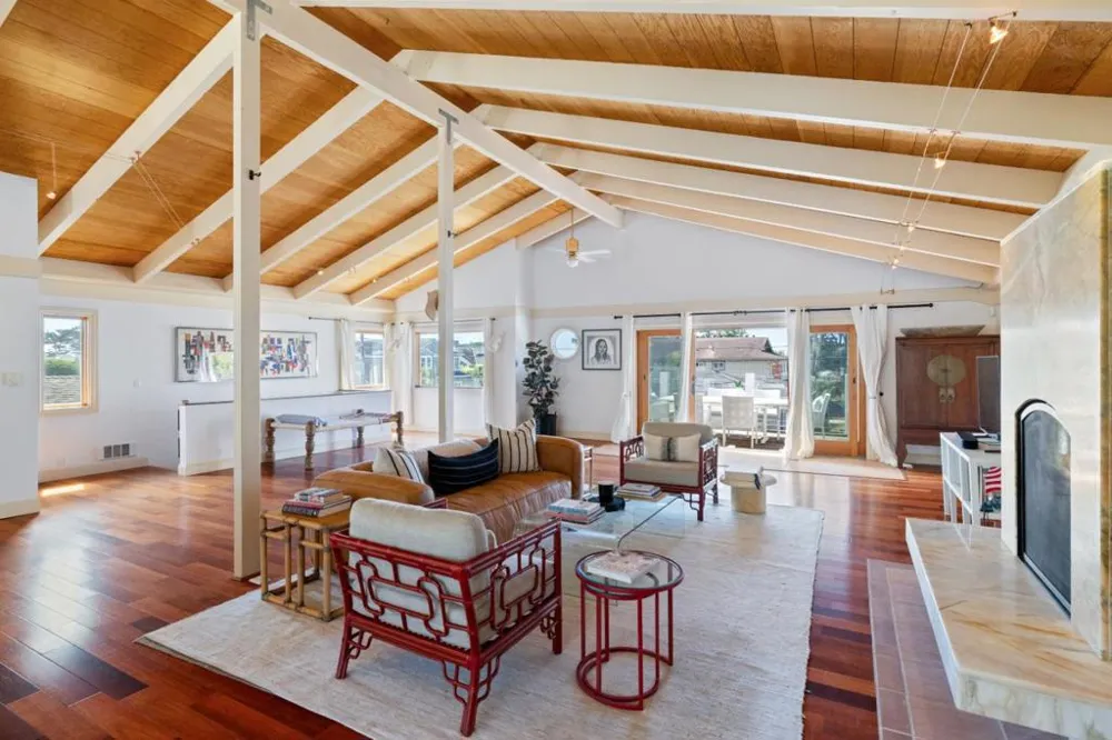55 Alameda Avenue Half Moon Bay, CA 94019